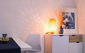Moderne Wohnung In Vorstadtidylle Zu Bayreuth